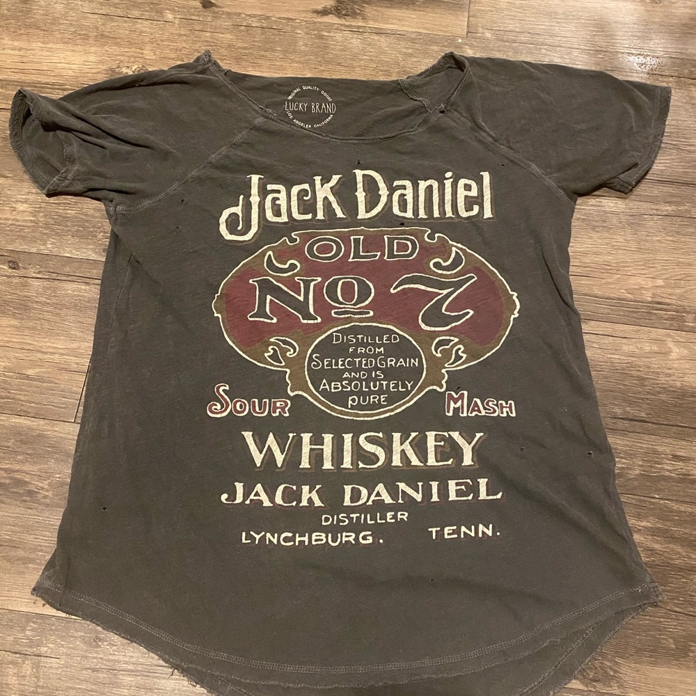 Lucky brand tshirt